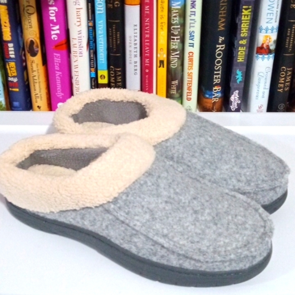 HAGGAR MEMORY FOAM COMFORT SLIPPERS - Gray Indoor-Outdoor SIZE Medium 8-9 NWT